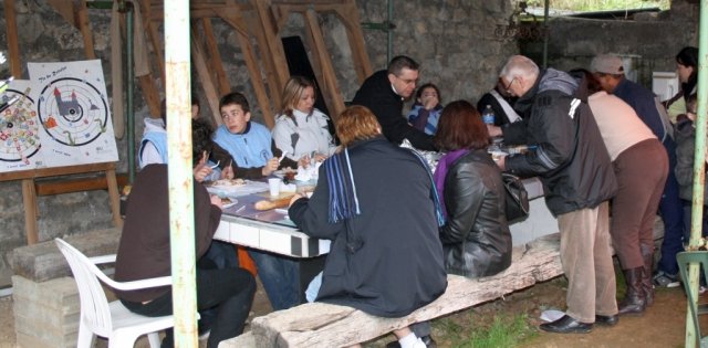 roy2011_16_20110428_1907216786